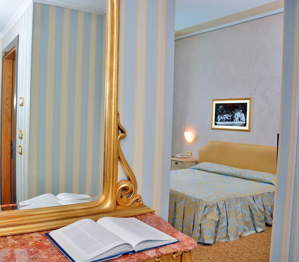 Grand Hotel Menaggio Esterno foto